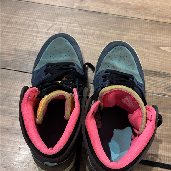 Nike High-Top Sneakers in Black, Pink & Brown - Picture 2 of 2